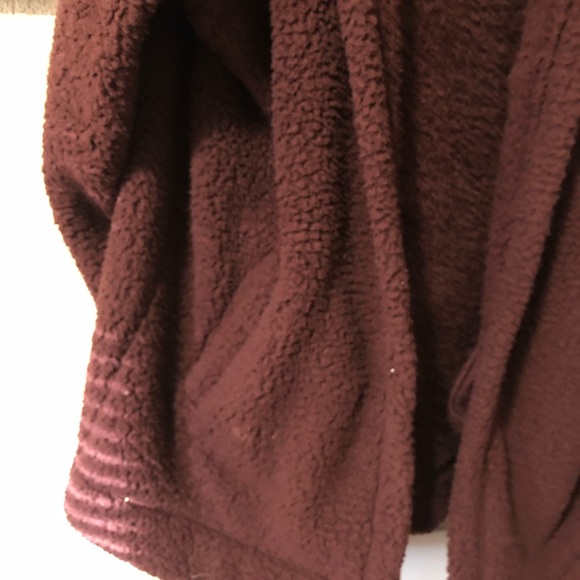 American eagle so soft teddy jacket sz xxl womens Burgundy color - Picture 4 of 6